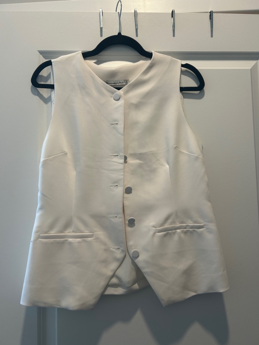 Abercrombie & Fitch White Sleeveless Button Vest